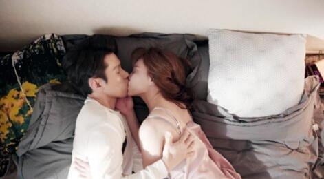 年轻的妈妈最初